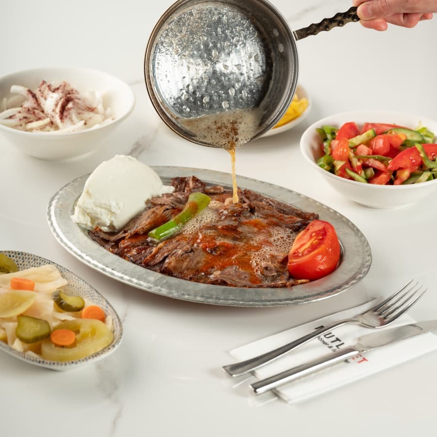 Mutlu Et İskender kebap porsiyonu