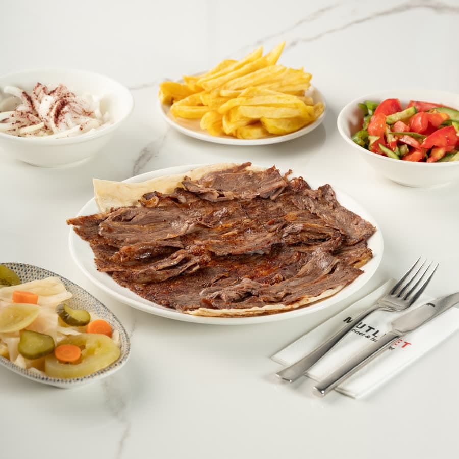Odun ateşinde yaprak et döner